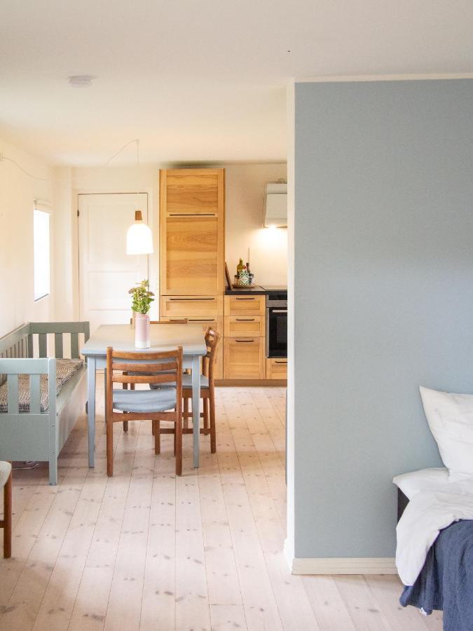 Kamilla's Cottage, 1 Km. From The Holiday home *