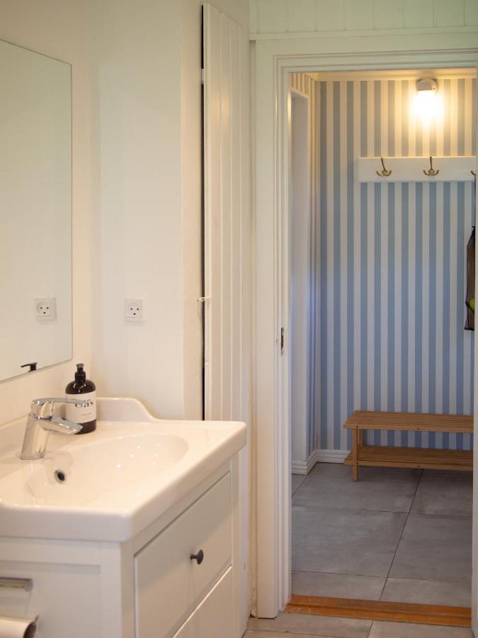 Kamilla's Cottage, 1 Km. From The Holiday home